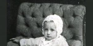 Лирика ахматовой читать. Стихи анны ахматовой. Слаб голос мой, но воля не слабеет